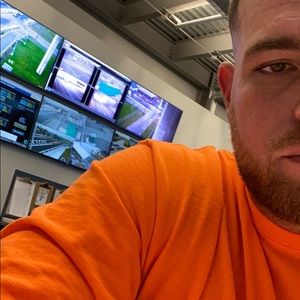 Meet your Posher, Louis